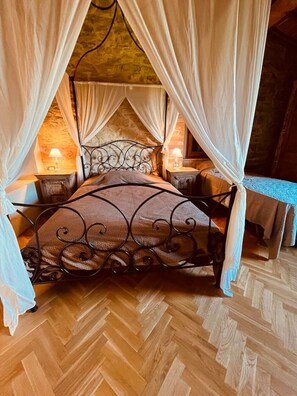 7 Schlafzimmer, Bettwäsche