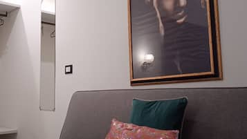 Basic Double Room | In-room safe, desk, soundproofing, free WiFi