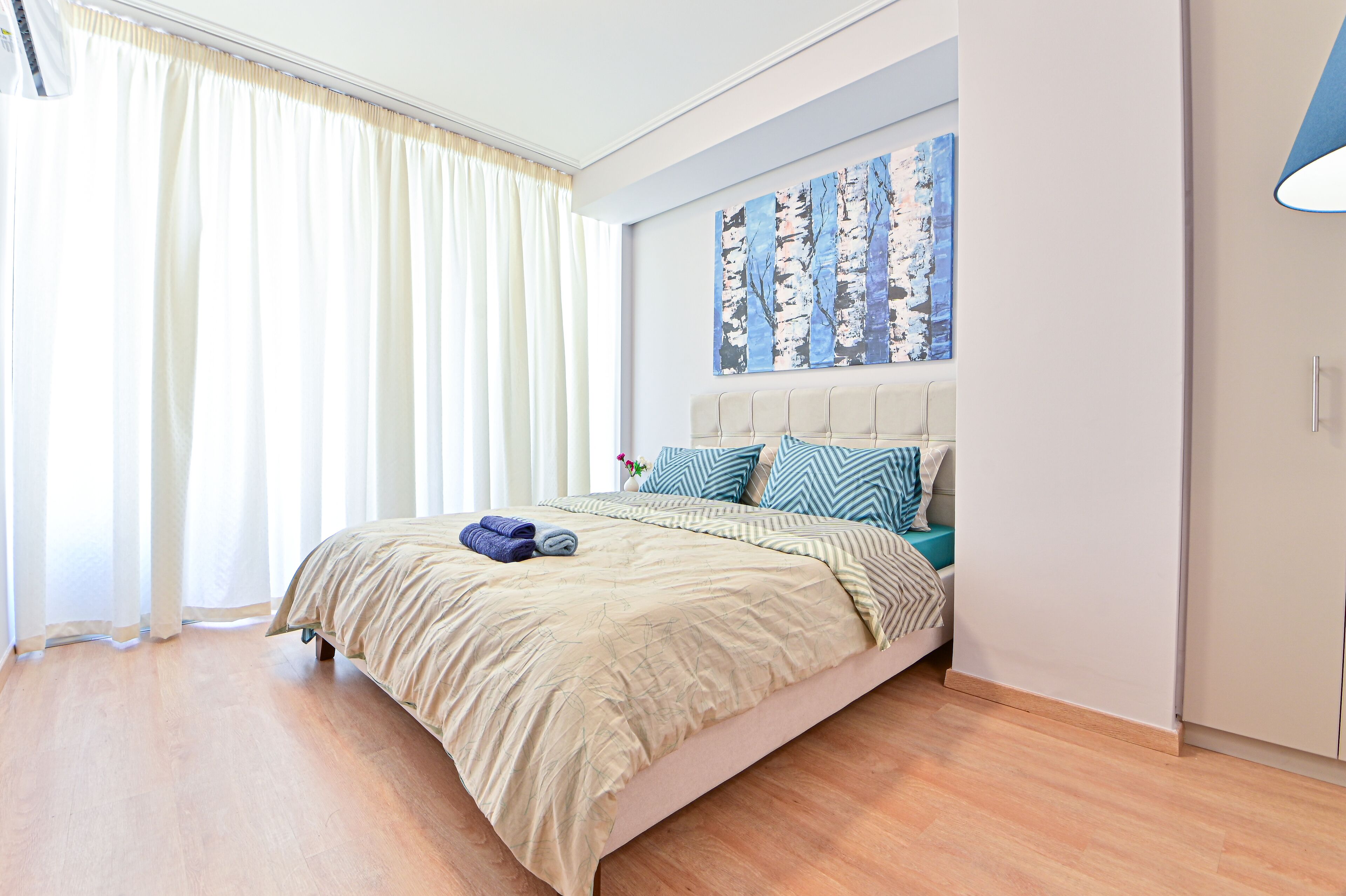 2 chambres, fer et planche à repasser, Wi-Fi, draps fournis