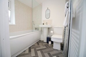 Hårtork och handdukar