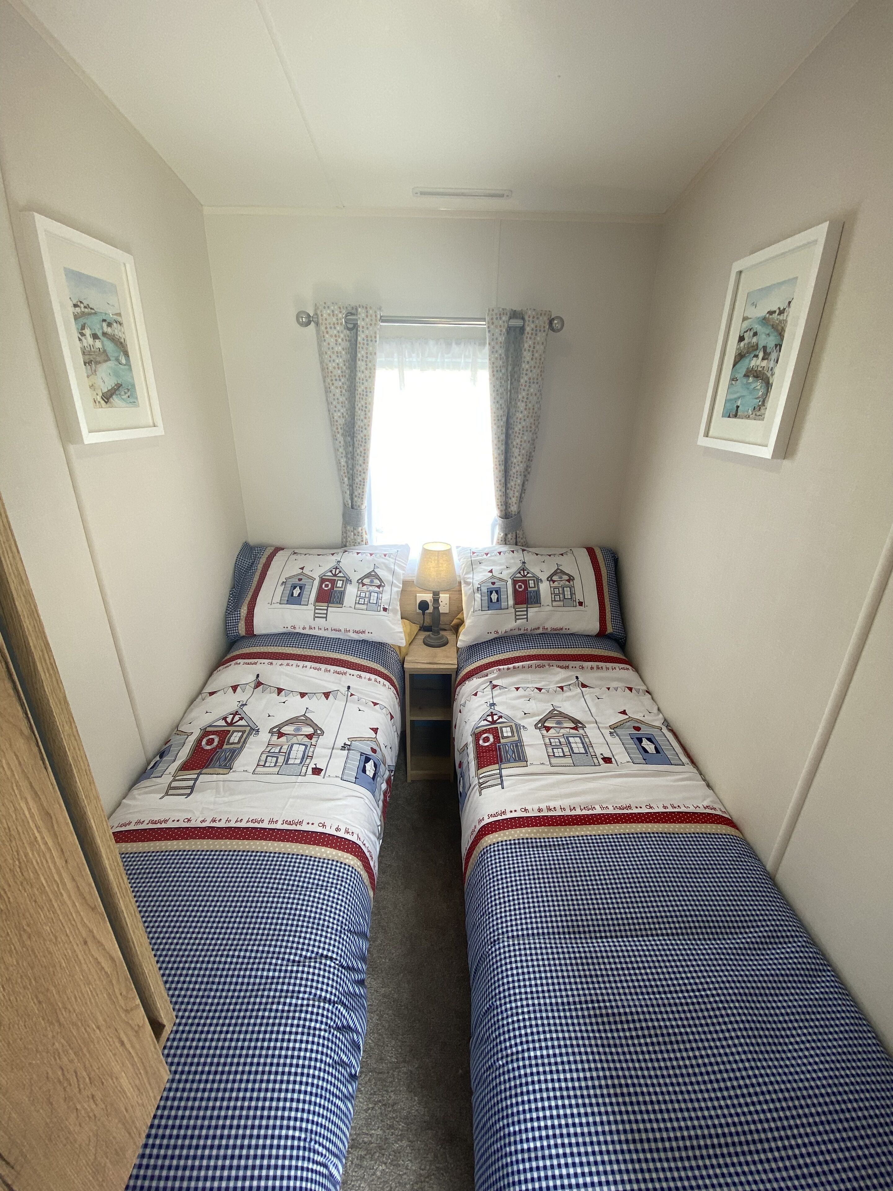 3 habitaciones, tabla de planchar con plancha, cuna de viaje y wifi 