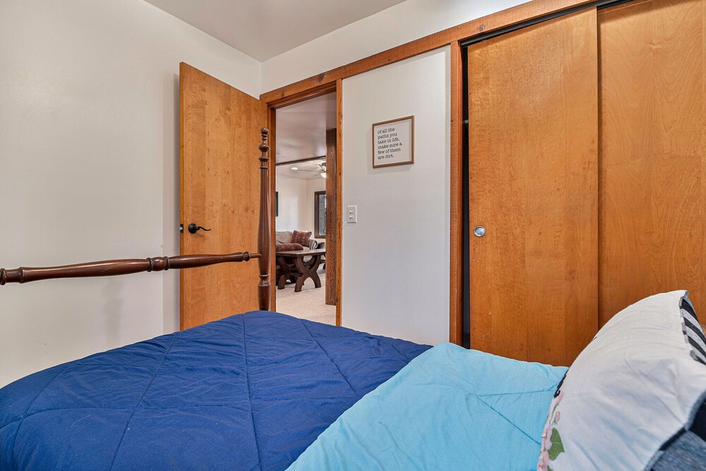 to The Warner House in Harbor Springs, Michigan Emmet County