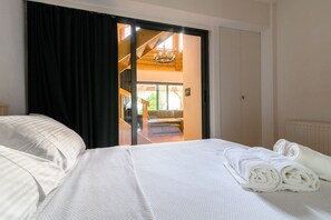 3 bedrooms, WiFi - Wellspring House for rest - Live in harmony with nature (Gorica Svetojanska)