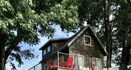 Marion Lake Tree House