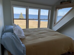 4 bedrooms, WiFi, bed sheets