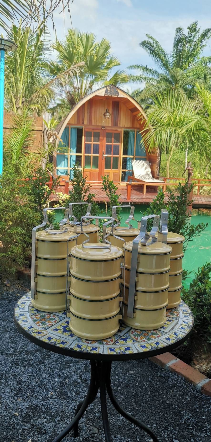 Makanan dan minuman