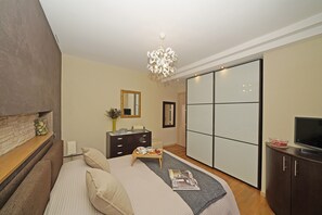 1 chambre, fer et planche à repasser, Wi-Fi gratuit, draps fournis