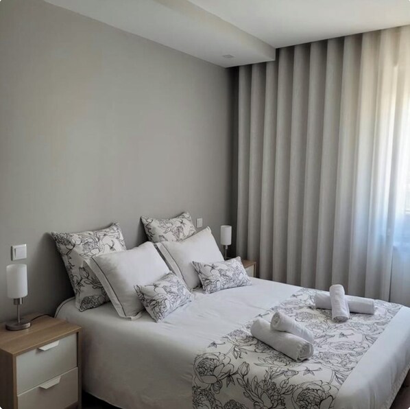 3 chambres, fer et planche à repasser, lit parapluie, Wi-Fi