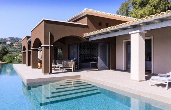 7 bedrooms - The House at Bella Mare - Stunning 7 Bedroom Villa (Corfu)