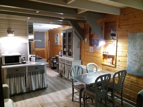 PISCINE et JACUZZI Gîte " Les chênes blancs " en PROVENCE 