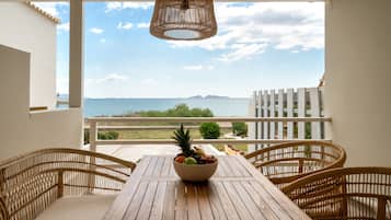 Beach/ocean view