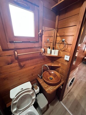 1+1 with Kitchen | Bathroom | Shower, rainfall showerhead, free toiletries, hair dryer - Woodentowns (Bodrum)
