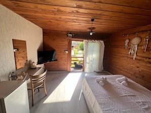 Basic Double or Twin Room | Egyptian cotton sheets, premium bedding, desk, laptop workspace - Woodentowns (Bodrum)