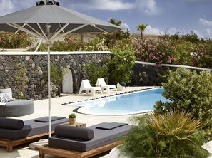 Outdoor pool - Aqua, Three Bedroom Villa with Private Pool & Sea View (Έξω Γιαλός Θήρας)