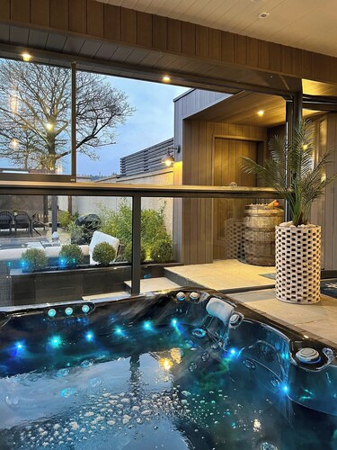 Escape your city to our country hideaway where you can feel rested, relaxed and invigorated.