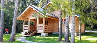 CHALET L'UBAC, a little corner of paradise between Lake Annecy and its mountains