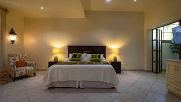 Ropa de cama de alta calidad, cubrecamas y muebles diferentes