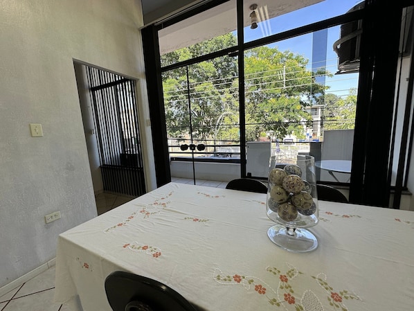 Apartment | Dining