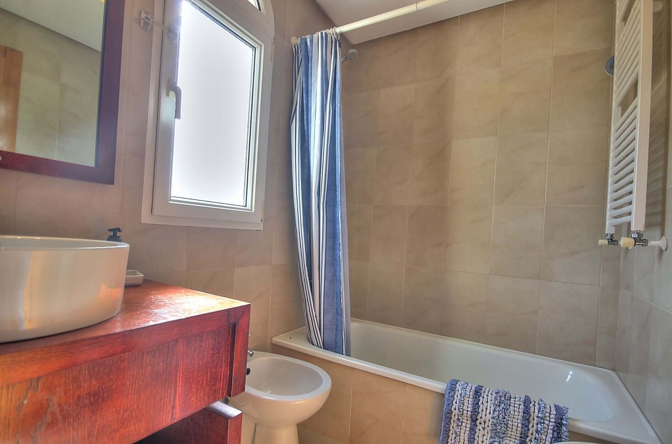 Baignoire, sèche-cheveux