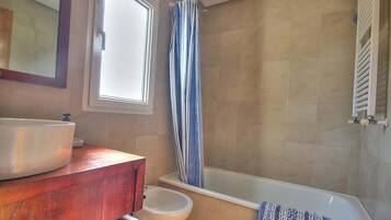 Een bad, een haardroger