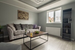 TV - Gorgeous House with BBQ patio (Great Yarmouth)