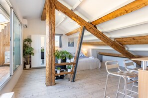 1 Schlafzimmer, Reisekinderbett, kostenloses WLAN, Bettwäsche