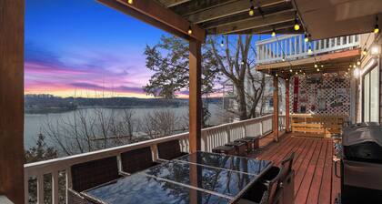 Amazing Views Close to the Strip - Private Dock!