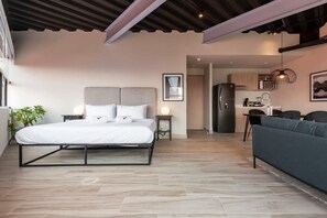 1 soverom, strykejern/-brett, reiseseng for barn og wi-fi