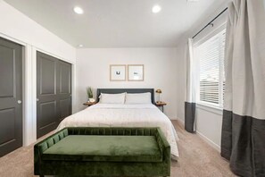 3 habitaciones, tabla de planchar con plancha, cuna de viaje y wifi 