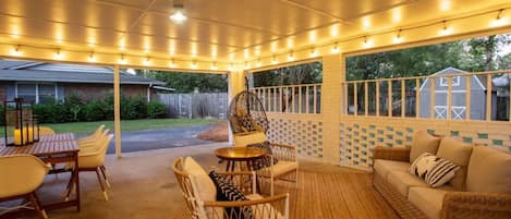 屋外ダイニングエリア