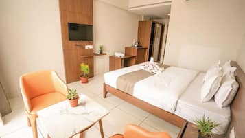 Kahden hengen deluxe-huone | Työpöytä, kannettavalle tietokoneelle sopiva työtila