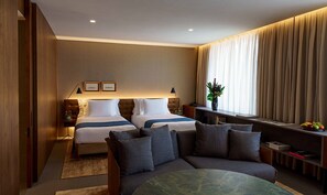 Minibar, caixa forta a l'habitació i decoració individual 