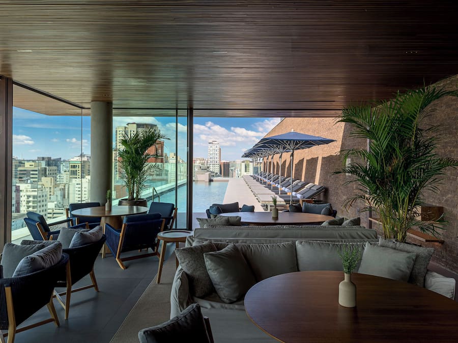 Bar à beira da piscina