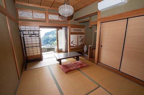 NAGI Onestoried old folk house for rent 4 rooms  / Kumano Mie