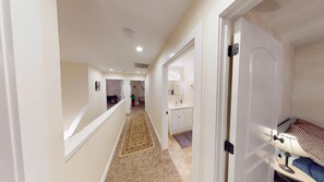 4 Schlafzimmer, Bügeleisen/Bügelbrett, WLAN, Bettwäsche