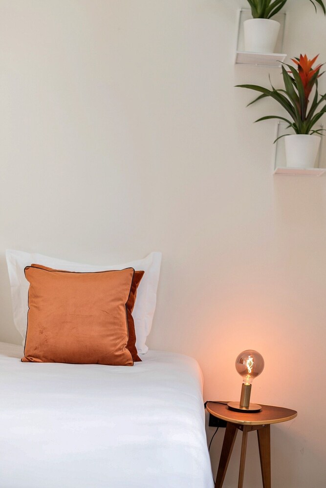 Le PALAIS du Sud apartment by lit d'Art Museum Zuid Antwerpen Antwerp