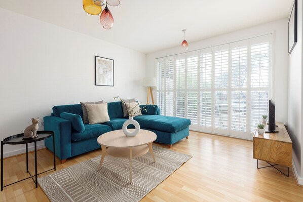 公寓 | 客廳 | 37 吋電視連有線電視頻道、Netflix、串流服務