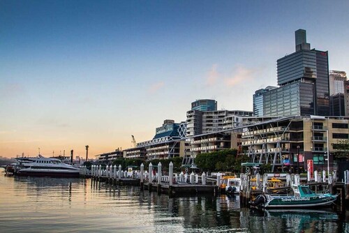 A Comfy & Spacious 2BR Apt Harbour View