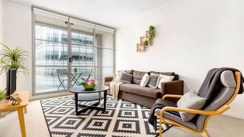 Televisión, oficina