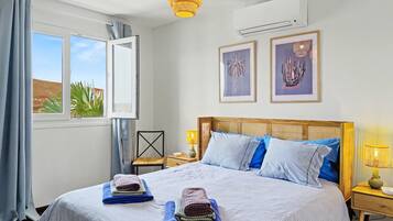 3 slaapkamers, een strijkplank/strijkijzer, gratis wifi, beddengoed