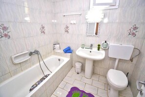 Deluxe-Apartment | Badezimmer