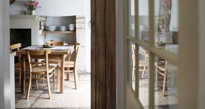 Luxury Tetbury Cottage | Coombers Mead | Ensuites