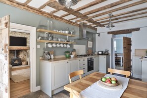 Kühlschrank, Ofen, Herdplatte, Geschirrspüler