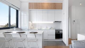 Fridge, microwave, oven, stovetop