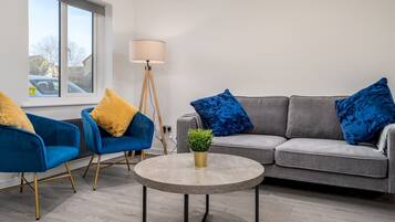 Smart TV, Netflix, streaming services