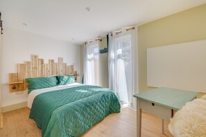 1 chambre, fer et planche à repasser, accès au Wi-Fi (inclus)
