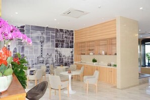 Lobby lounge - Hongyi Boutique Hotel (Shanghai)