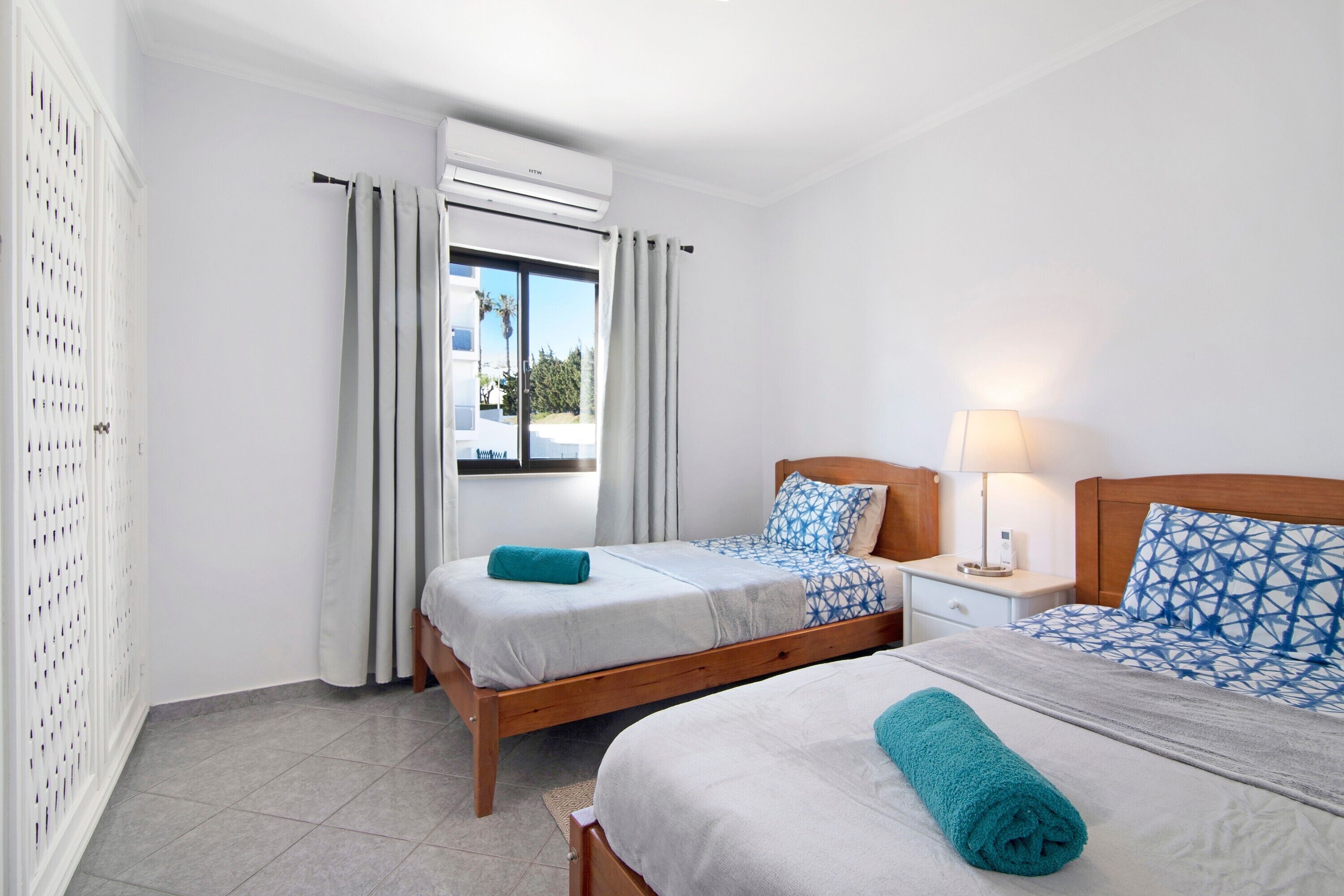 2 chambres, fer et planche à repasser, Wi-Fi gratuit, draps fournis