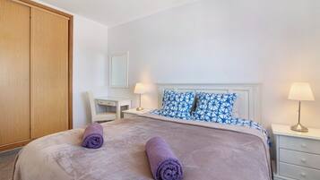 2 chambres, fer et planche Ă repasser, Wi-Fi gratuit, draps fournis