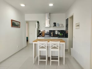 Macchina per tè/caffè, frigorifero, microonde, forno